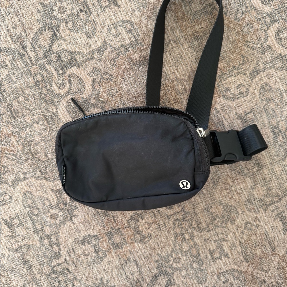 Lululemon Athletica Black Belt Bag Functional Design